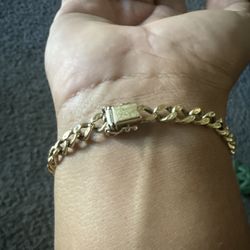 This is the clasp he's helped repair in the past. He's also reattached broken links and removed a link or 2 for me to shorten the bracelet.