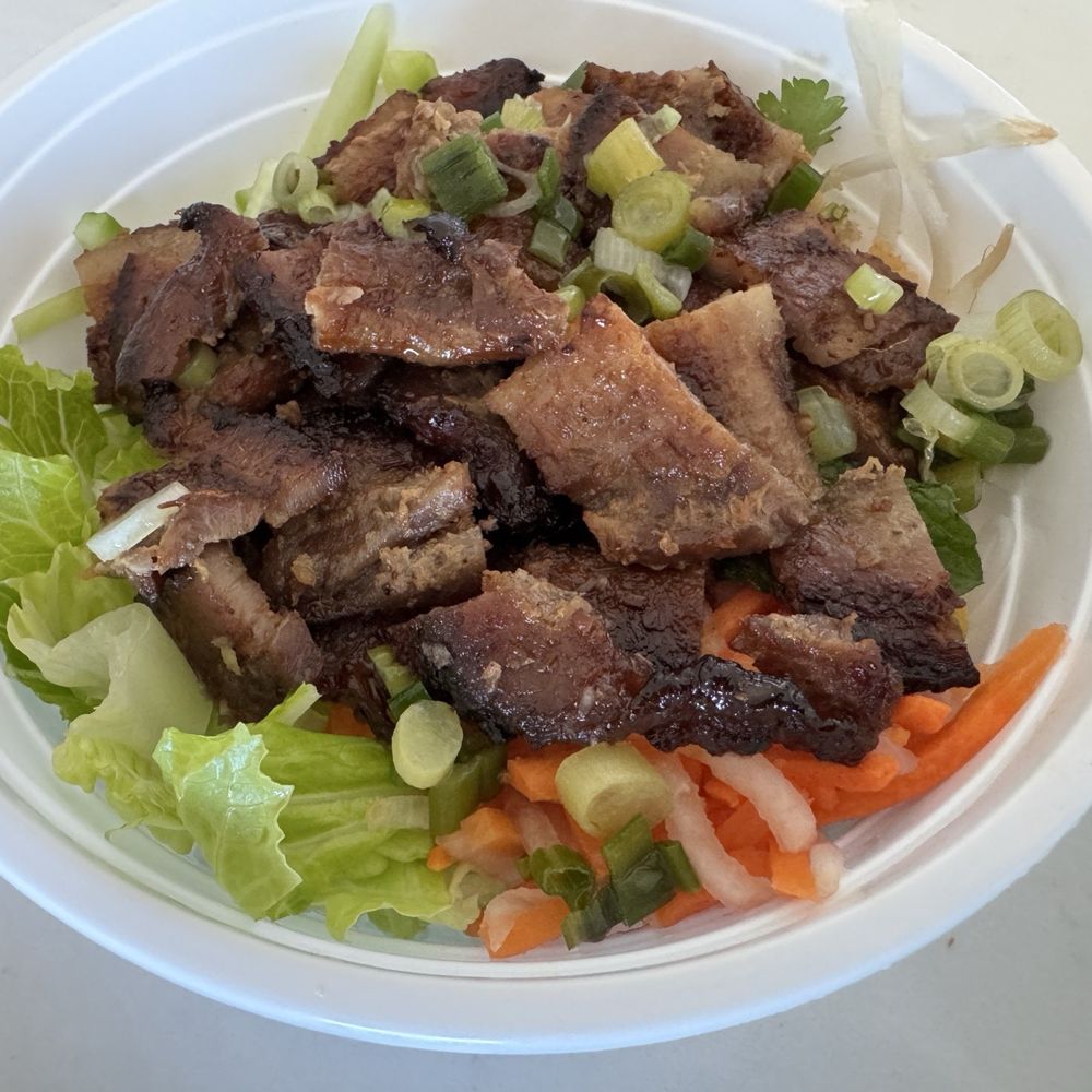 Banh Mi House - Lemongrass Pork Noodle Bowl - Vietnamese Near Me - Minneapolis, Minnesota Banh Mi House - Lemongrass Pork Noodle Bowl - Vietnamese Near Me - Minneapolis, Minnesota