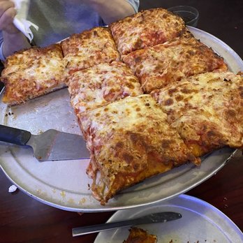 Illiano's Pizzeria - Sicilian pie with garlic - Pizza Near Me - Meriden, Connecticut