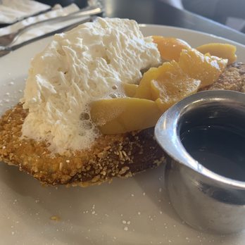 Bea Bea's - Peaches and crunch.... sooooo good! - Coffee & Tea Near Me - Burbank, California