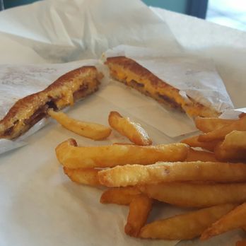 Giant Hamburgers - Burgers Near Me - Mesa, Arizona