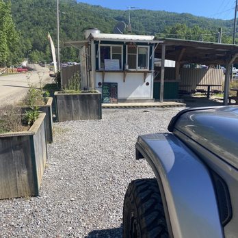 Windrock Park Campground - Grill - Campgrounds Near Me - Oliver Springs, Tennessee Windrock Park Campground - Grill - Campgrounds Near Me - Oliver Springs, Tennessee