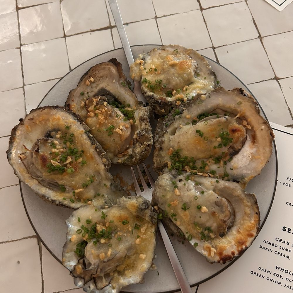Vestal Restaurant - Roasted oysters - Cocktail Bars Near Me - Lafayette, Louisiana