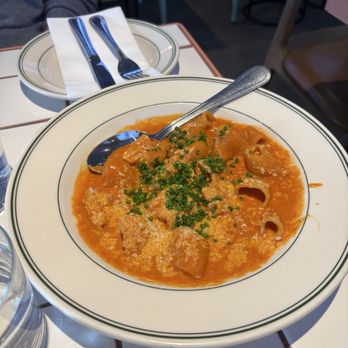Pijja Palace - Malai Rigatoni - Sports Bars Near Me - Los Angeles, California