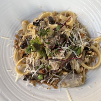 Cucina Venti Restaurant - Lunch Fettuccini with Duck Confit VERY delicious as well 10/10 - Italian Near Me - Mountain View, California Cucina Venti Restaurant - Lunch Fettuccini with Duck Confit VERY delicious as well 10/10 - Italian Near Me - Mountain View, California