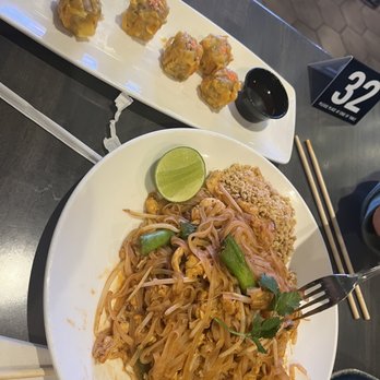Mozen Asian Kitchen - Shiu Mai and Pad Thai - Bubble Tea Near Me - Cabazon, California Mozen Asian Kitchen - Shiu Mai and Pad Thai - Bubble Tea Near Me - Cabazon, California