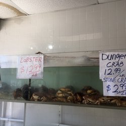 235 Fish Market - Live Crab and Live Lobster