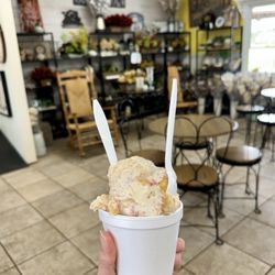Knob Creek Orchard & Creamery - 2 scoops of ice cream
