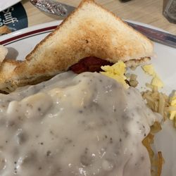 Huddle House - Stuffed hash browns