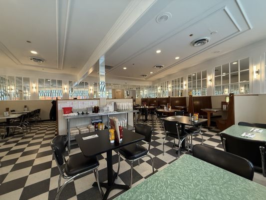 Convention Grill by null