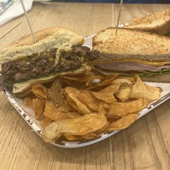 Woodside Restaurant - Cheeseburger, club, and chips - Sandwiches Near Me - Gulf Shores, Alabama Woodside Restaurant - Cheeseburger, club, and chips - Sandwiches Near Me - Gulf Shores, Alabama