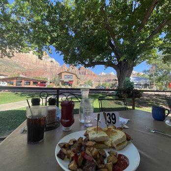 MeMe's Cafe - American Near Me - Springdale, Utah MeMe's Cafe - American Near Me - Springdale, Utah