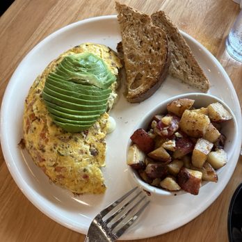 Sunny House Cafe - Chorizo Omelet - Breakfast & Brunch Near Me - Naples, Florida