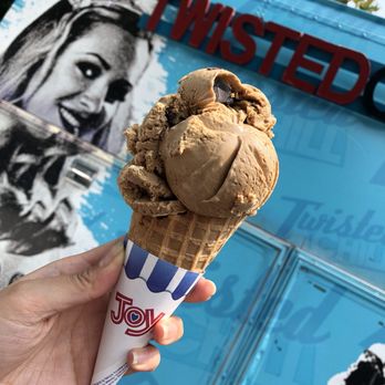 Twisted Chill - Coffee Almond Fudge - Ice Cream & Frozen Yogurt Near Me