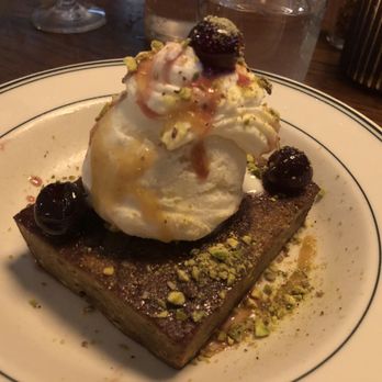 Denuccis - Pistachio blonde sundae, delicious!! - Italian Near Me - Highland Park, Illinois Denuccis - Pistachio blonde sundae, delicious!! - Italian Near Me - Highland Park, Illinois