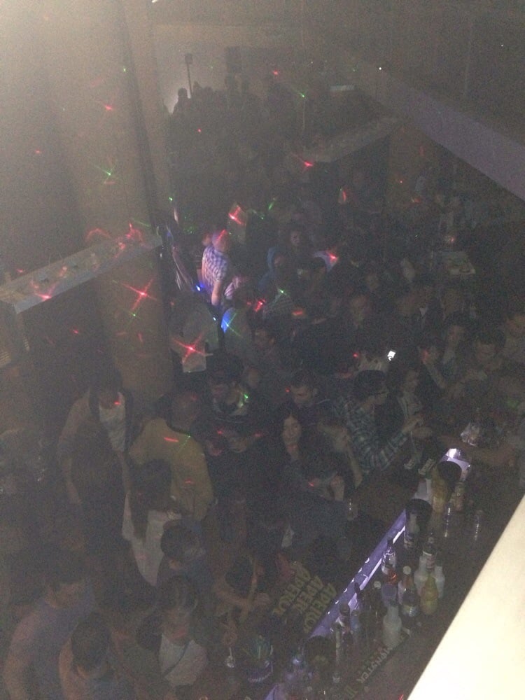 SHAKER CAFE Corso Matteotti 9, Lecco, Italy Cafes Restaurant