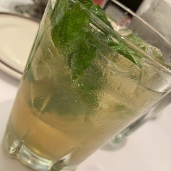 Carlyle - Ozzie's Mojito - New American Near Me - Arlington, Virginia