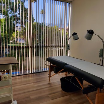 Nectar Care Acupuncture & Herbs - Treatment room - Acupuncture Near Me - Pasadena, California Nectar Care Acupuncture & Herbs - Treatment room - Acupuncture Near Me - Pasadena, California