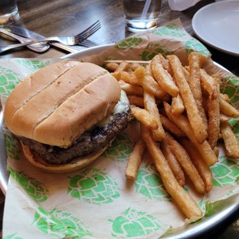 30hop - Pub burger plain super juicy and flavorful. - Beer Bar Near Me - Cedar Rapids, Iowa 30hop - Pub burger plain super juicy and flavorful. - Beer Bar Near Me - Cedar Rapids, Iowa