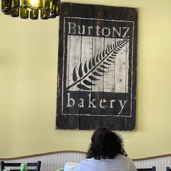 BurtoNZ bakery - Small seating area to eat your goodies - Bakeries Near Me - Windsor, California BurtoNZ bakery - Small seating area to eat your goodies - Bakeries Near Me - Windsor, California