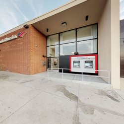Bank of America Financial Center - Storefront