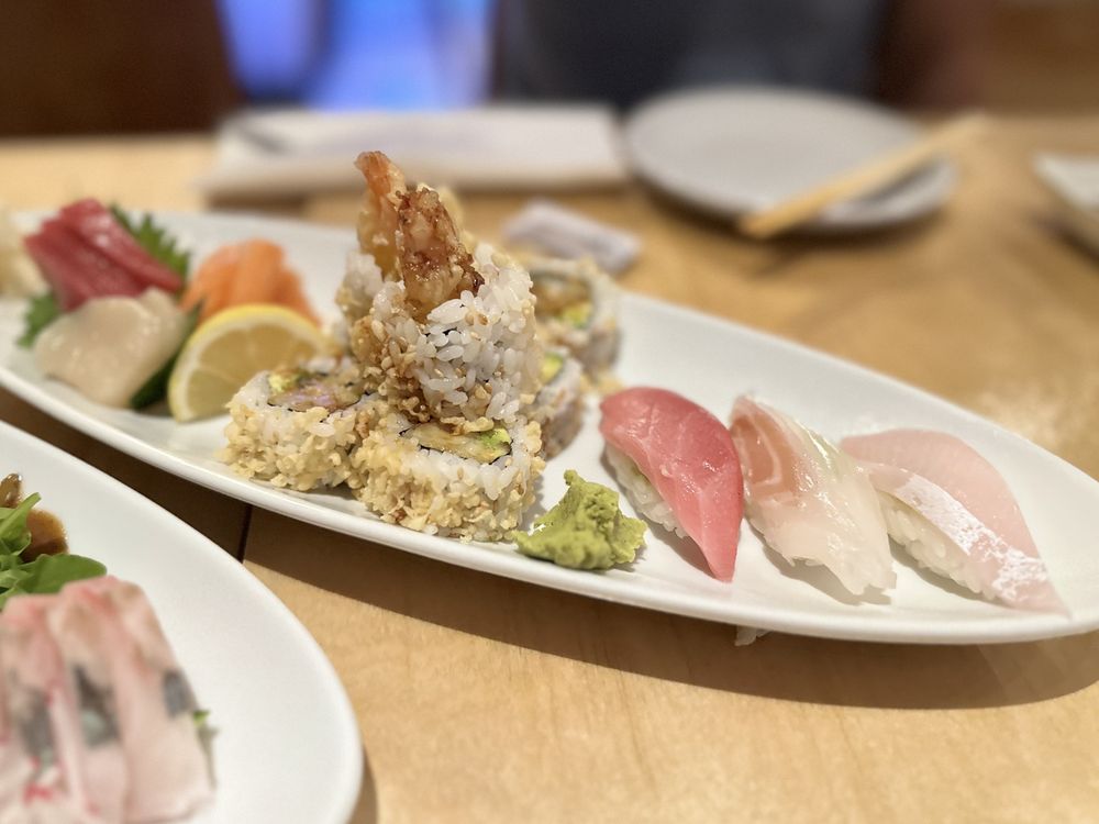 Kaeru Sushi & Grill