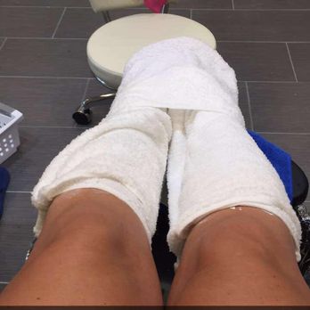 Fresh Nail Bar - Eucamint mask and hot towels - Nail Salons Near Me - Hyannis, Massachusetts