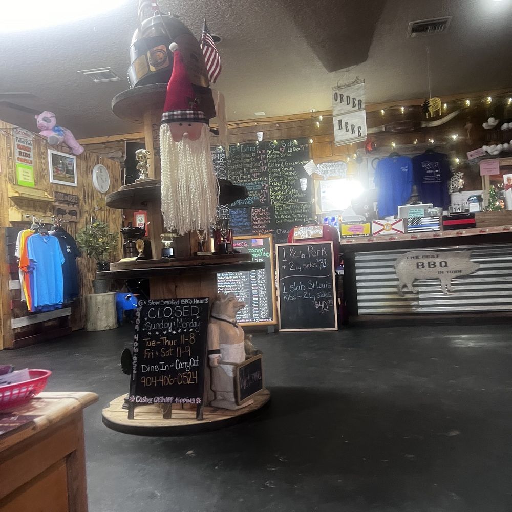 G’s BBQ - Inside the restaurant - Barbeque Near Me - Starke, Florida