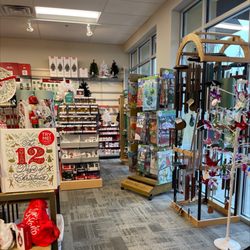 Banner's Hallmark Shop - Inside new location! 12/3/22