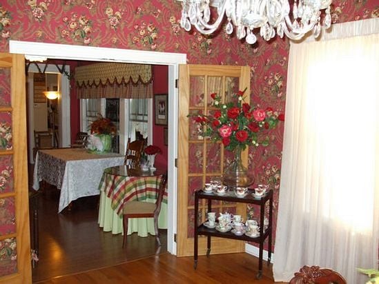 Roseville Bed & Breakfast - Photo 2