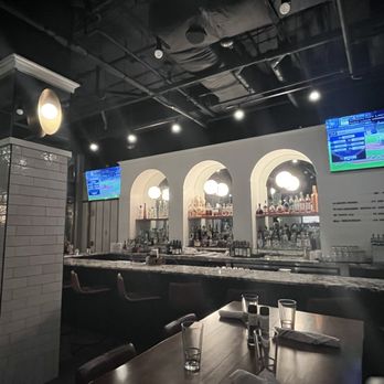 Betts - Bar - New American Near Me - Cleveland, Ohio