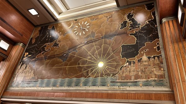 The Queen Mary by null