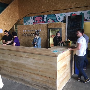 GRUB Food Fair - Specially built bar (cash only) - Bars Near Me - Manchester, XGM