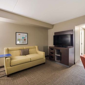 Hampton Inn McHenry - Guest room - Hotels Near Me - Mchenry, Illinois Hampton Inn McHenry - Guest room - Hotels Near Me - Mchenry, Illinois