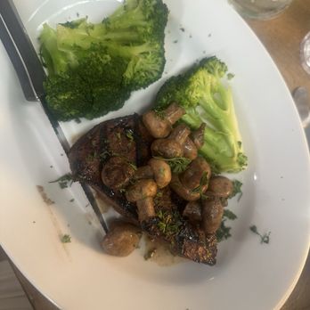 Red White & Brew - Steak and broccoli - New American Near Me - Prescott, Arizona Red White & Brew - Steak and broccoli - New American Near Me - Prescott, Arizona