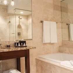 Hotel Ivy, a Luxury Collection Hotel, Minneapolis - Guest Bathroom