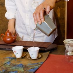 JIN YUN FU Tea Shop