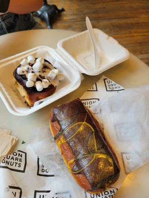 Union Square Donuts by null