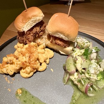 Jaguar Bolera - Mac & cheese, fried chicken sliders and amazing ceviche - Bowling Near Me - Raleigh, North Carolina