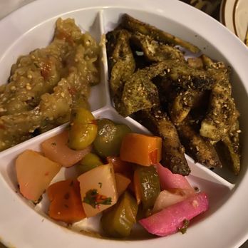 Al Bawadi Grill - Complimentary starter - Mediterranean Near Me - Bridgeview, Illinois