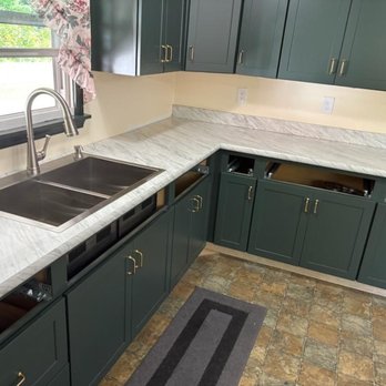 Pine Hill Fabricators - Countertop Installation Near Me - West Seneca, New York
