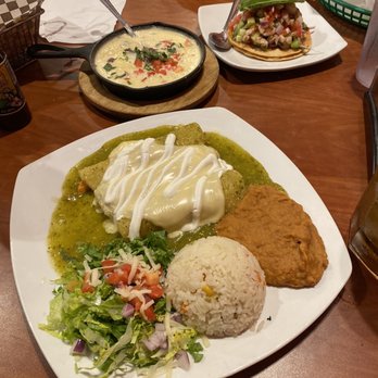 El Gallito Sinaloense - Enchiladas verdes, tostadas, queso with crab & shrimp - Mexican Near Me - San Antonio, Texas El Gallito Sinaloense - Enchiladas verdes, tostadas, queso with crab & shrimp - Mexican Near Me - San Antonio, Texas