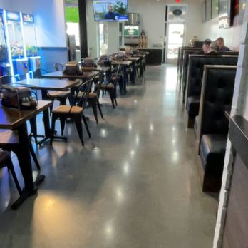 Mountain Mike's Pizza - 1-20-2023 inside seating area - Pizza Near Me - Lewisville, Texas Mountain Mike's Pizza - 1-20-2023 inside seating area - Pizza Near Me - Lewisville, Texas