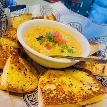 Razzoo's Cajun Cafe - Cajun Fondue - Cajun/Creole Near Me - McKinney, Texas