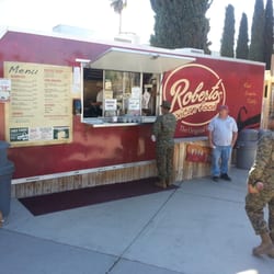 Roberto's - Store front
