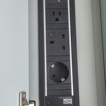 Conrad Dublin - Multiple charging ports. - Hotels Near Me - Dublin, D