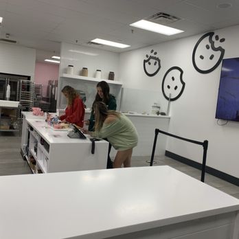 Crumbl - Ann Arbor - Modern, open space - Bakeries Near Me - Ann Arbor, Michigan