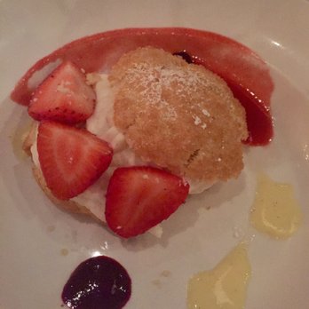 Tom Ham's Lighthouse - Strawberry Shortcake - Breakfast & Brunch Near Me - San Diego, California Tom Ham's Lighthouse - Strawberry Shortcake - Breakfast & Brunch Near Me - San Diego, California