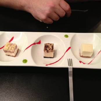 Me Dee Cafe - Mini cheesecake bites with itty bitty fork - Thai Near Me - Chicago, Illinois