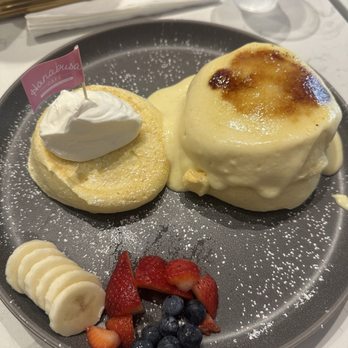 Hanabusa Cafe - Custard pancakes - Pancakes Near Me - Chicago, Illinois